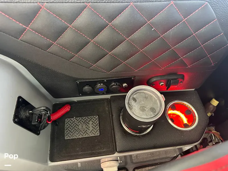 Slide: The Image of Godfrey AquaPatio 255 SBW 2025 - 15824728