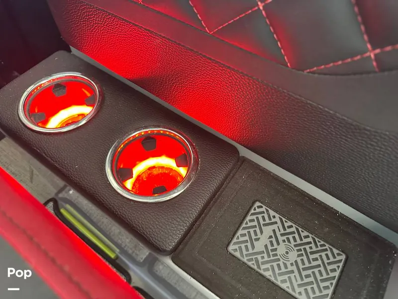 Slide: The Image of Godfrey AquaPatio 255 SBW 2025 - 15824738