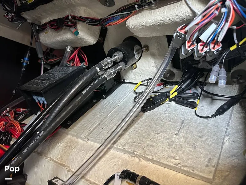 Slide: The Image of Godfrey AquaPatio 255 SBW 2025 - 15824748