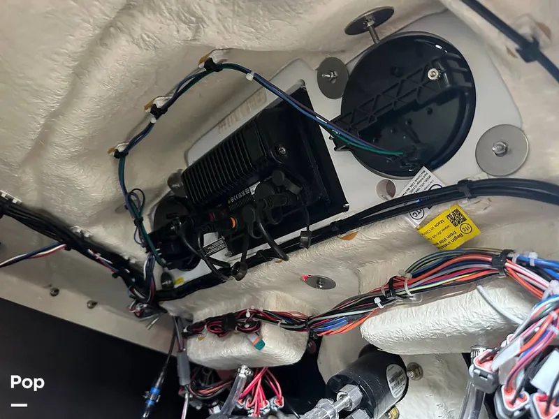 Slide: The Image of Godfrey AquaPatio 255 SBW 2025 - 15824749