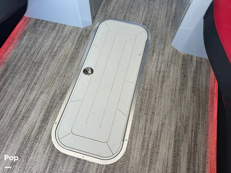 Slide: The Image of Godfrey AquaPatio 255 SBW 2025 - 15824757