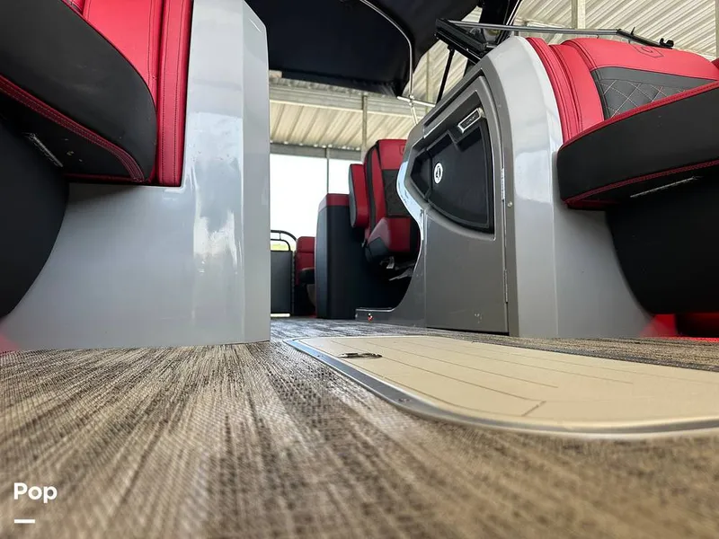 Slide: The Image of Godfrey AquaPatio 255 SBW 2025 - 15824758