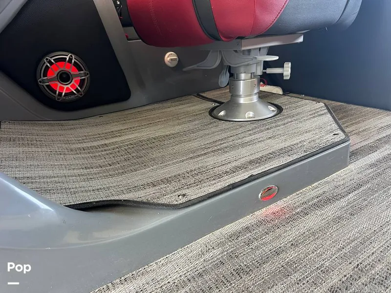 Slide: The Image of Godfrey AquaPatio 255 SBW 2025 - 15824761