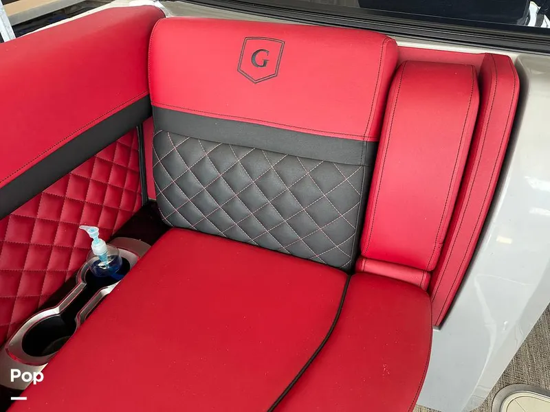 Slide: The Image of Godfrey AquaPatio 255 SBW 2025 - 15824785