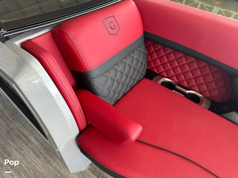 Slide: The Image of Godfrey AquaPatio 255 SBW 2025 - 15824787