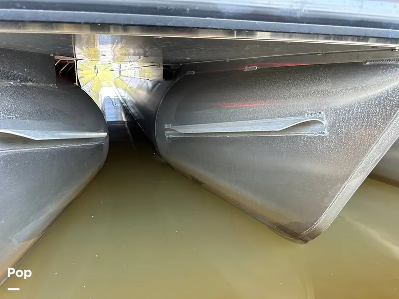 Slide: The Image of Godfrey AquaPatio 255 SBW 2025 - 15824797