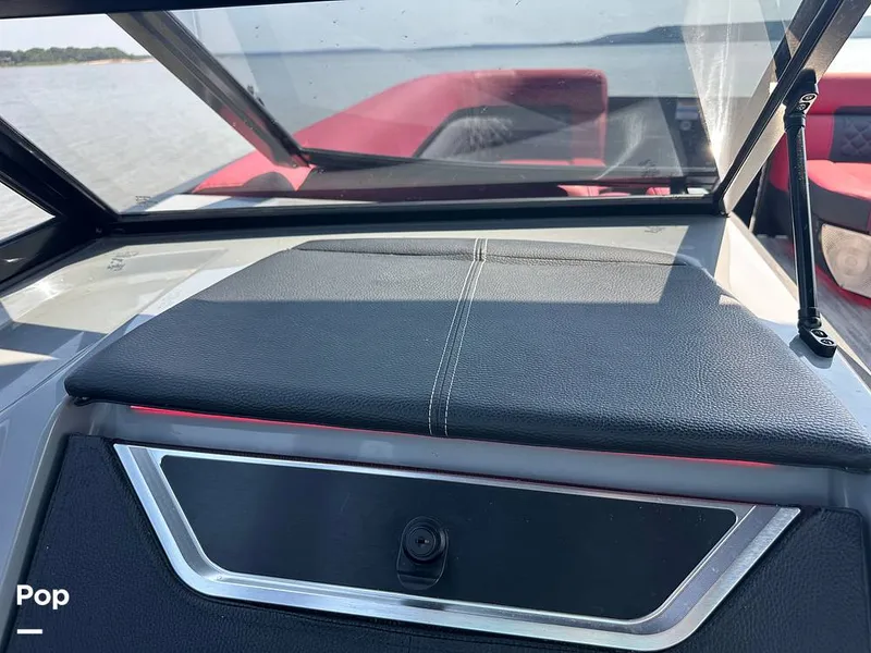 Slide: The Image of Godfrey AquaPatio 255 SBW 2025 - 15824810