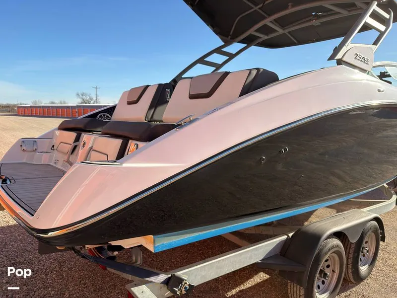 Slide: The Image of Yamaha 252SE 2021 - 16218384