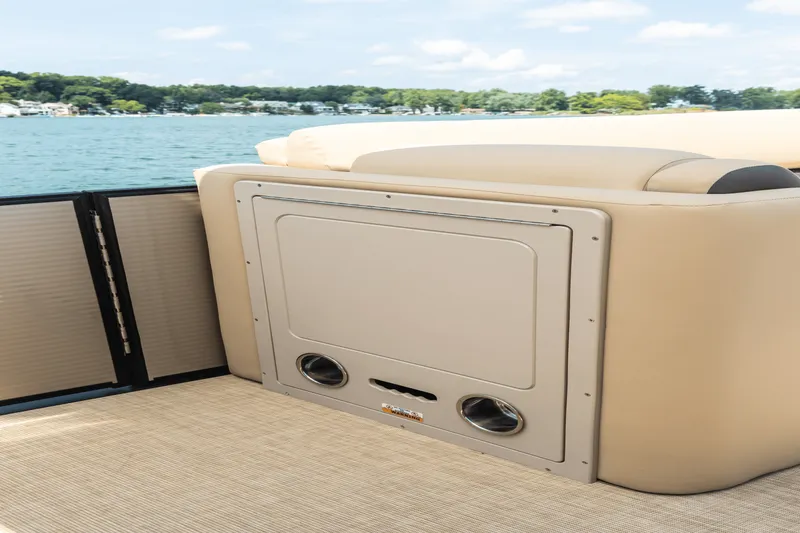 Slide: The Image of Harris Sunliner 250 2026 - 12