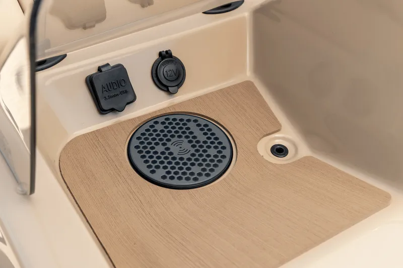 Slide: The Image of Harris Sunliner 250 2026 - 22