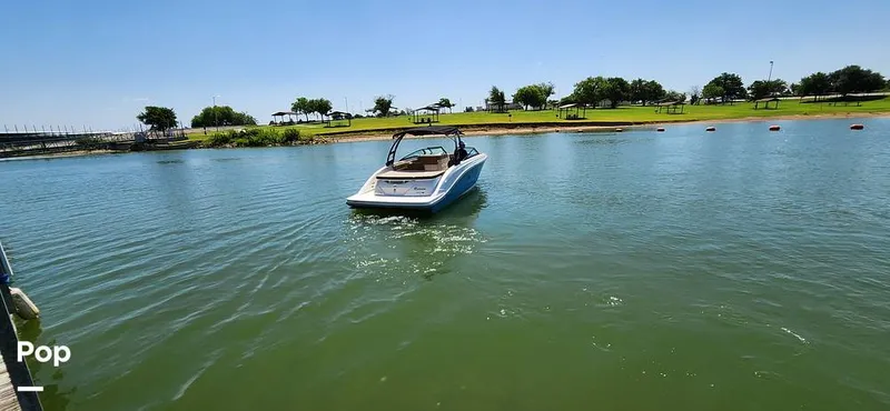 Slide: The Image of Sea Ray 230 SPX 2023 - 15735822