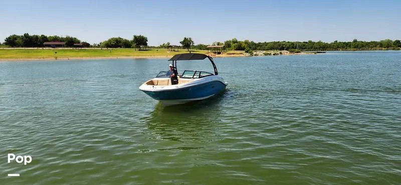 Slide: The Image of Sea Ray 230 SPX 2023 - 15735818