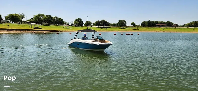 Slide: The Image of Sea Ray 230 SPX 2023 - 15735833