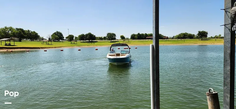 Slide: The Image of Sea Ray 230 SPX 2023 - 15735834