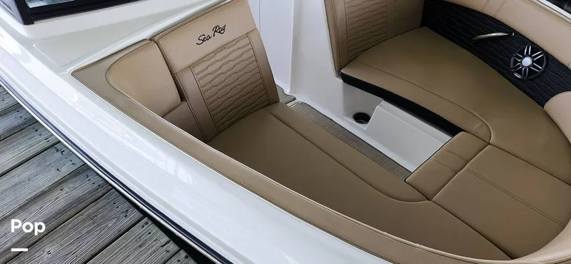 Slide: The Image of Sea Ray 230 SPX 2023 - 15735836