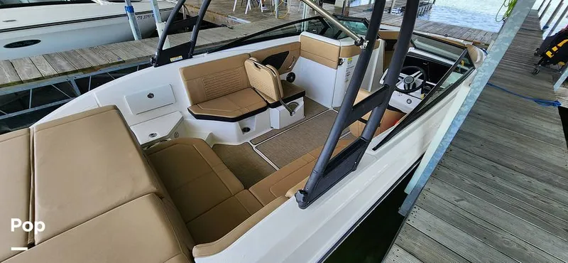 Slide: The Image of Sea Ray 230 SPX 2023 - 15735839