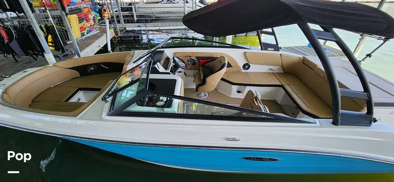 Slide: The Image of Sea Ray 230 SPX 2023 - 15735846