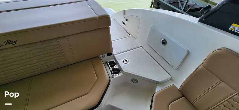 Slide: The Image of Sea Ray 230 SPX 2023 - 15735854