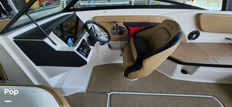 Slide: The Image of Sea Ray 230 SPX 2023 - 15735859