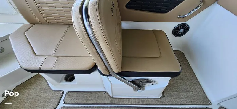 Slide: The Image of Sea Ray 230 SPX 2023 - 15735869