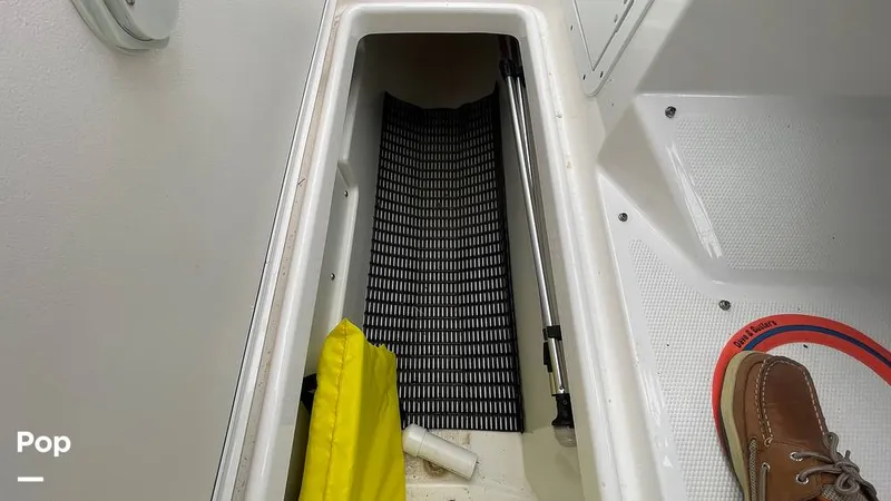 Slide: The Image of Ski Locker - 15797906