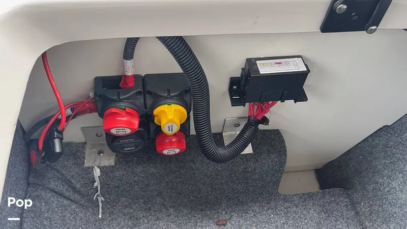 Slide: The Image of Battery Switch - 15797917