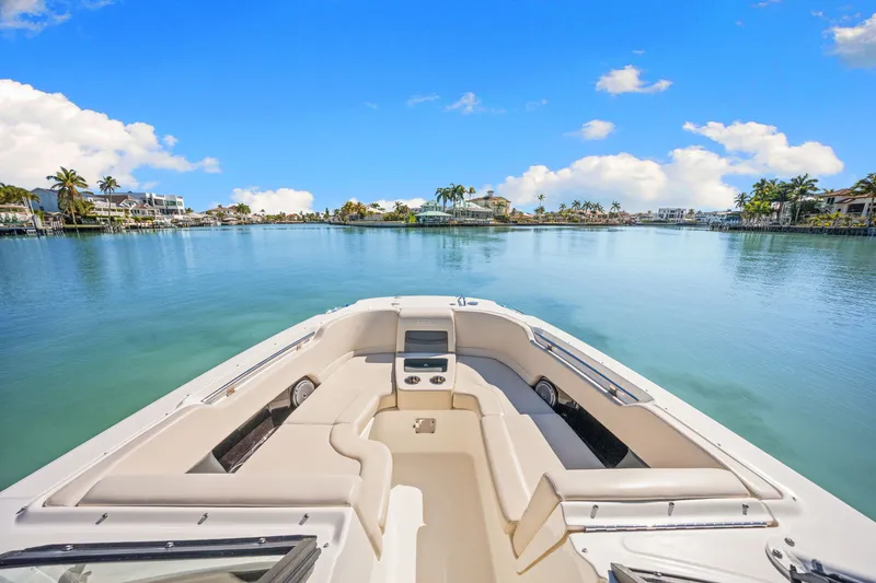 Slide: The Image of Boston Whaler 270 VANTAGE 2015 - 24