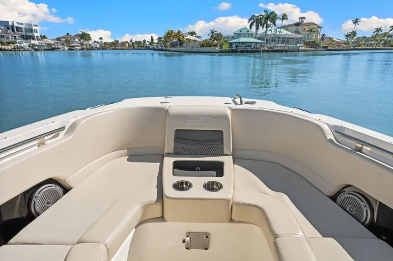 Slide: The Image of Boston Whaler 270 VANTAGE 2015 - 27