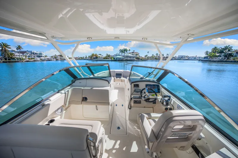 Slide: The Image of Boston Whaler 270 VANTAGE 2015 - 35