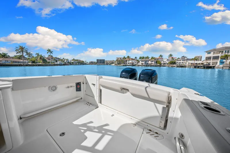 Slide: The Image of Boston Whaler 270 VANTAGE 2015 - 43