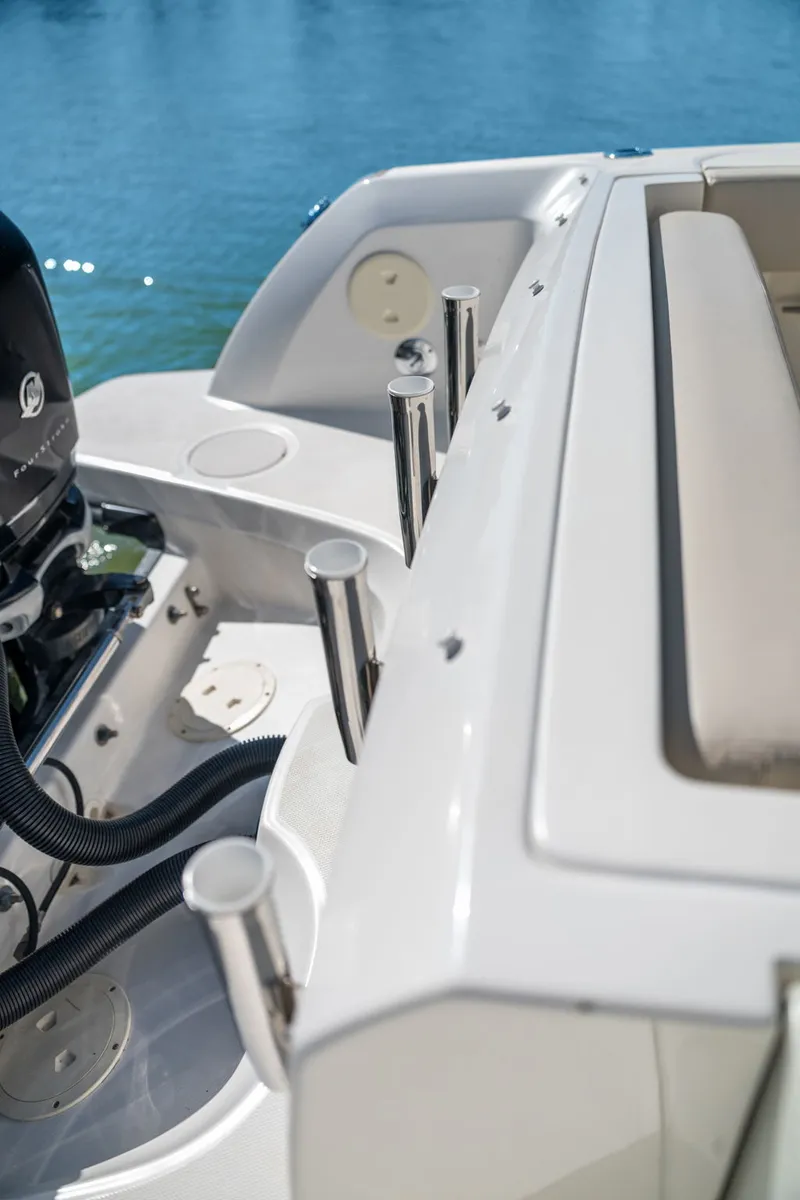 Slide: The Image of Boston Whaler 270 VANTAGE 2015 - 53