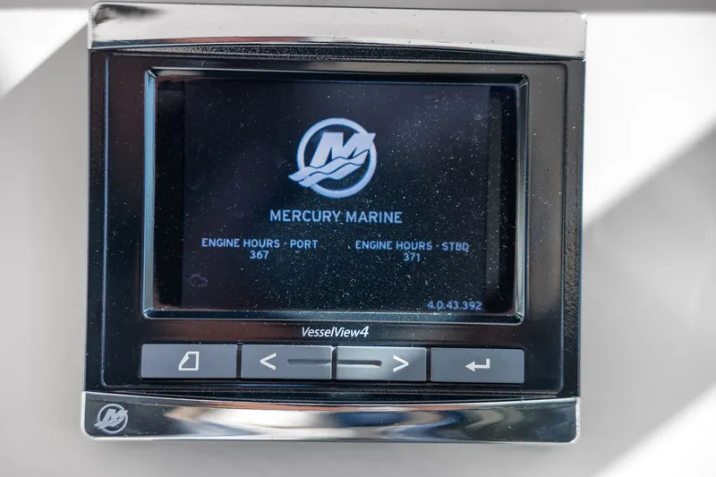 Slide: The Image of Boston Whaler 270 VANTAGE 2015 - 57