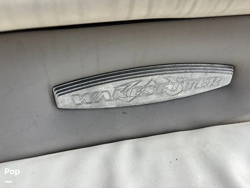 Slide: The Image of Malibu 21 Wakesetter VLX 2004 - 16028660