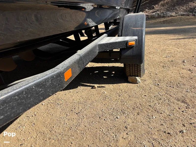 Slide: The Image of Malibu 21 Wakesetter VLX 2004 - 16028688