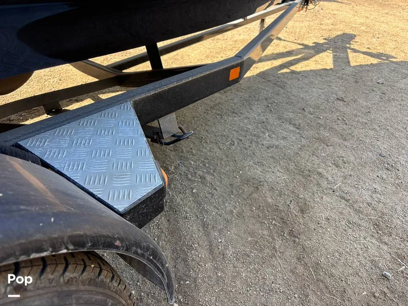 Slide: The Image of Malibu 21 Wakesetter VLX 2004 - 16028695