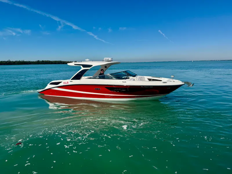 The Image of Sea Ray 350 SLX 2021 - 0