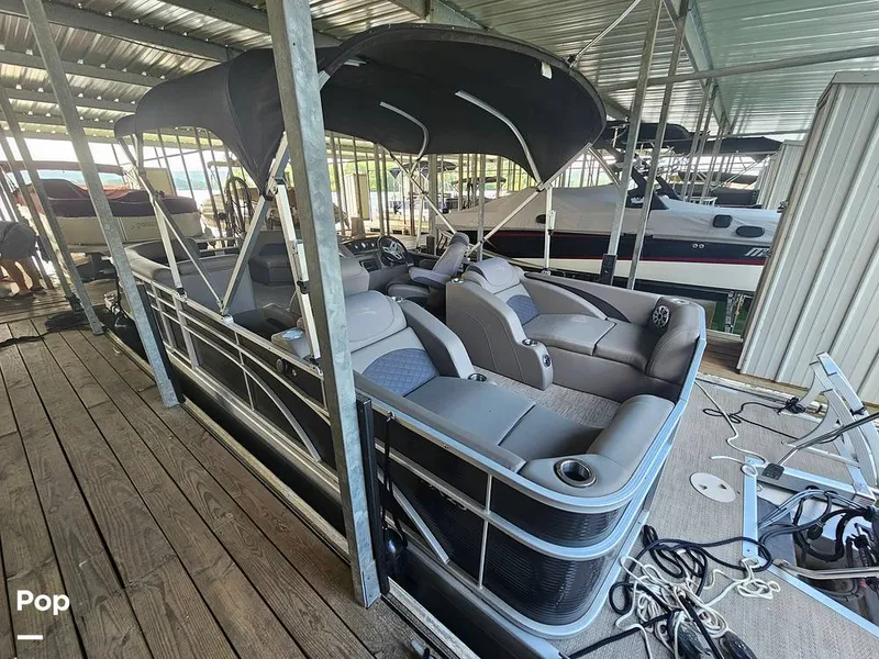 Slide: The Image of Bennington 23 SCWXP 2018 - 15776685