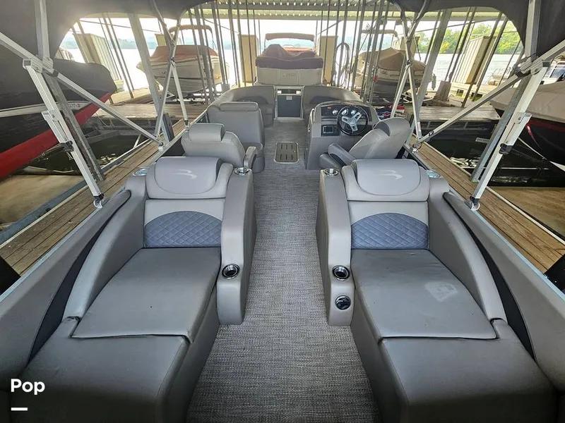 Slide: The Image of Bennington 23 SCWXP 2018 - 15776677