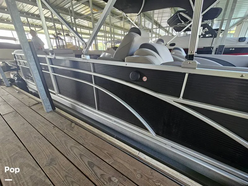 Slide: The Image of Bennington 23 SCWXP 2018 - 15776722