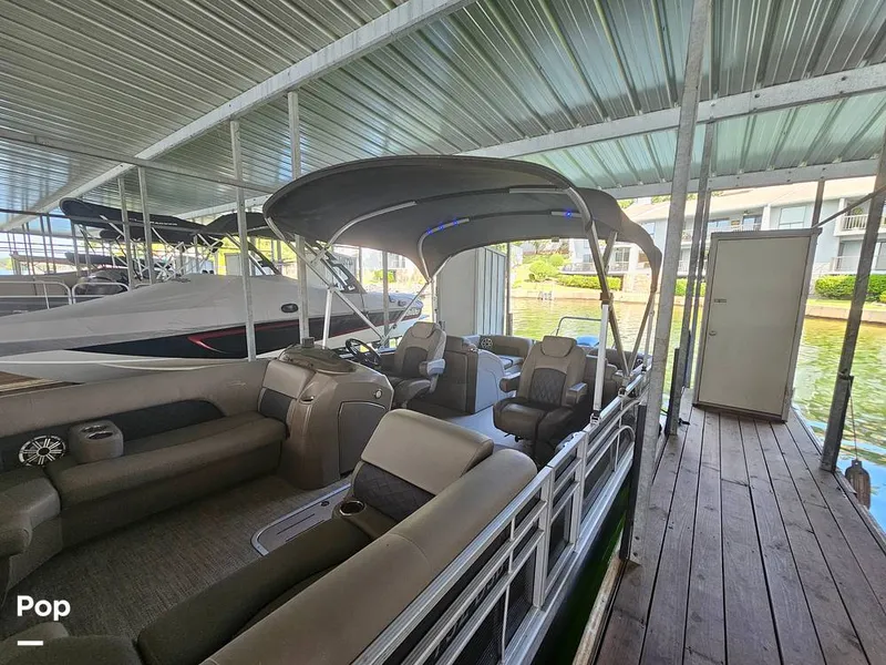 Slide: The Image of Bennington 23 SCWXP 2018 - 15776731