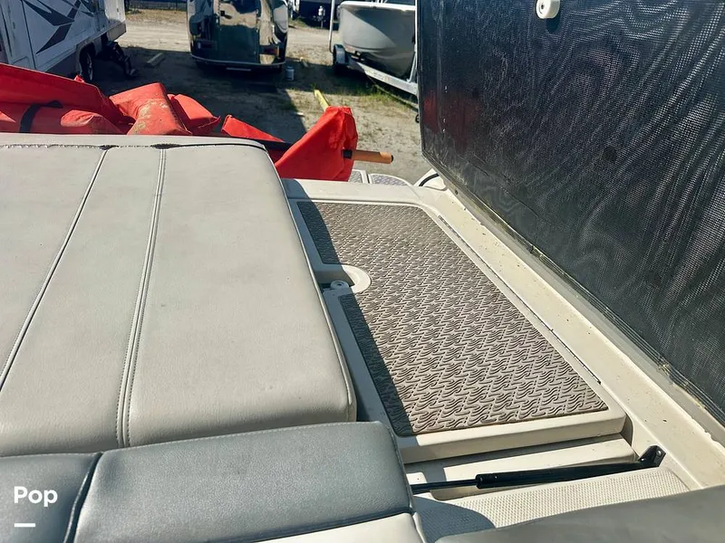 Slide: The Image of Sea Ray 230 Select 2009 - 15768496