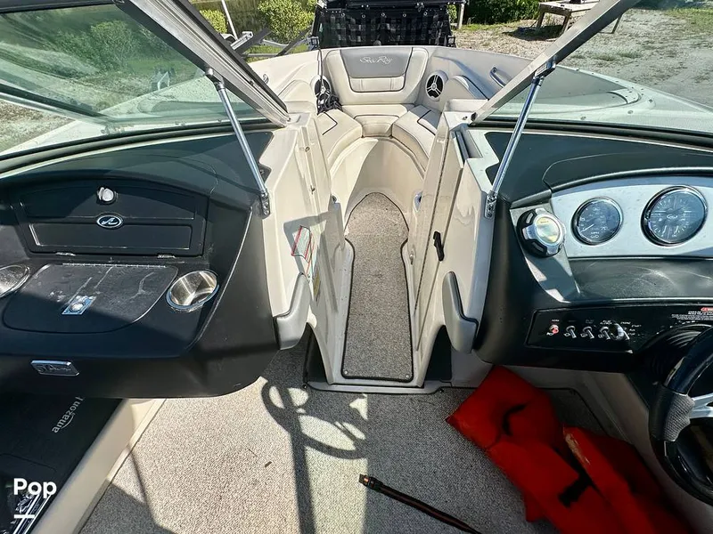 Slide: The Image of Windshield - Walk Through - 15768460