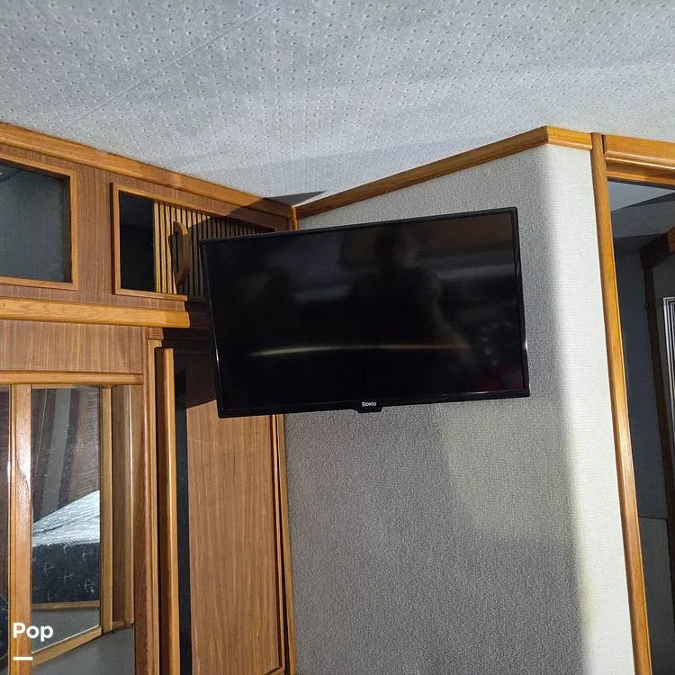 Slide: The Image of TV, Main Stateroom - 15786039