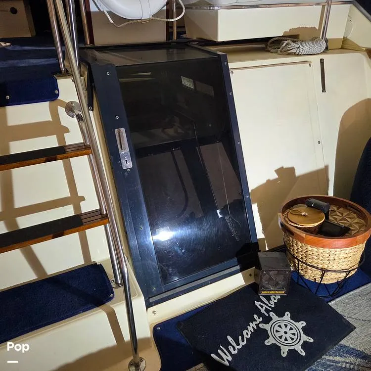 Slide: The Image of Sea Ray 410 Aft cabin 1987 - 15786111