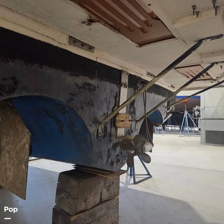 Slide: The Image of Sea Ray 410 Aft cabin 1987 - 15785939