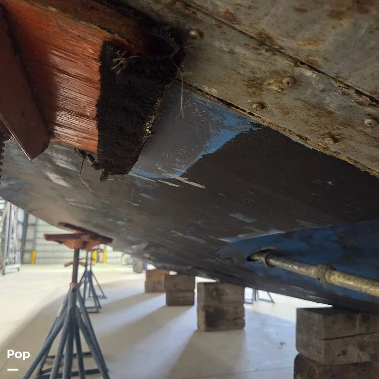 Slide: The Image of Sea Ray 410 Aft cabin 1987 - 15785942