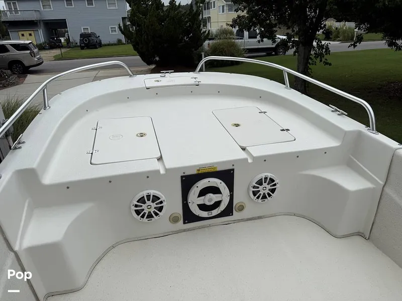 Slide: The Image of Roomy Bow - 15767712