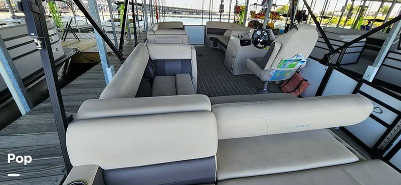 Slide: The Image of Harris HCX23 2023 - 15735782