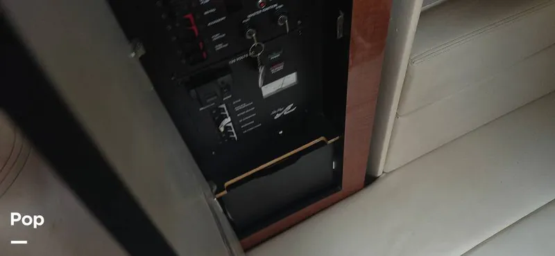 Slide: The Image of Sea Ray 320 Sundancer 2005 - 15879363