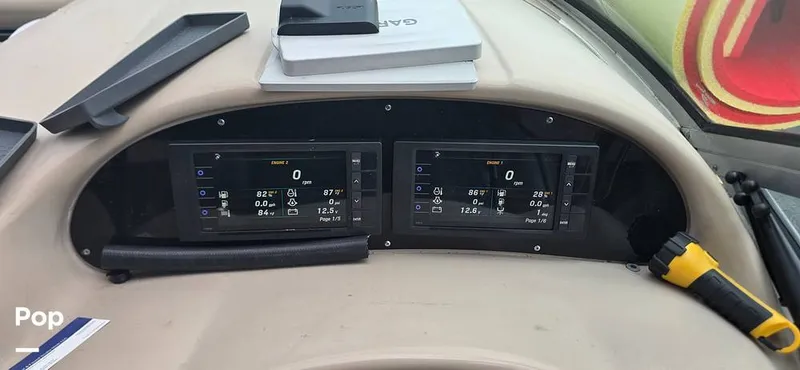 Slide: The Image of Sea Ray 320 Sundancer 2005 - 15879386